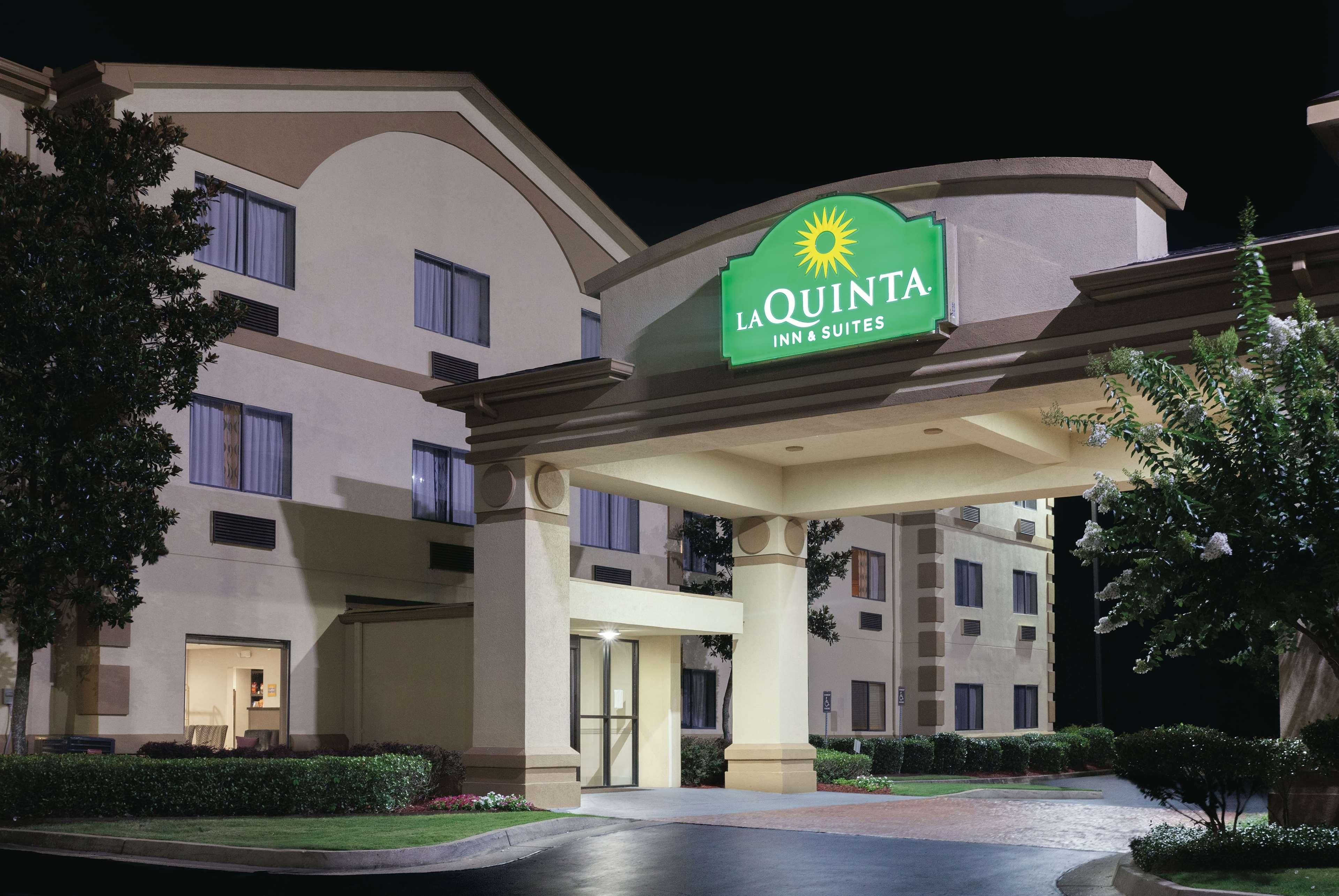 La Quinta By Wyndham Jackson Airport Hotel Pearl Exterior photo